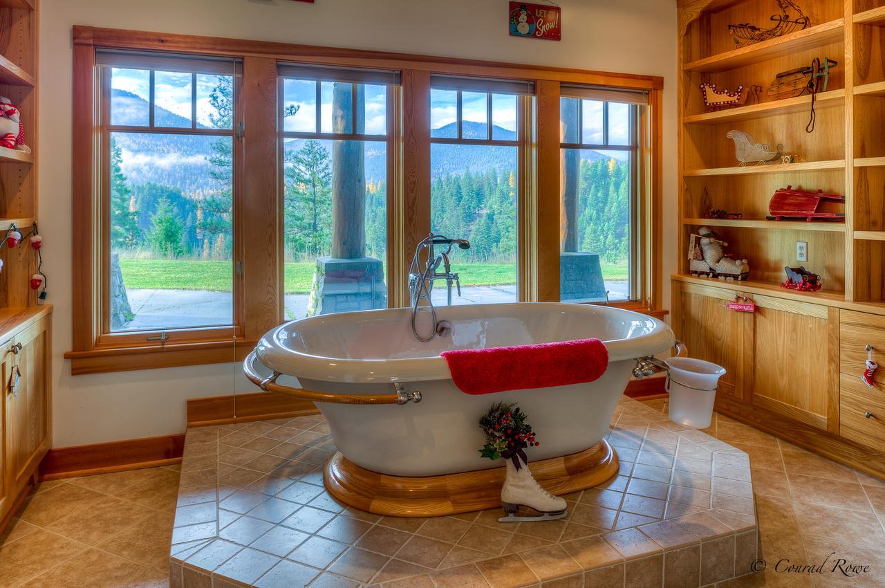 The Lodge At Trout Creek Bed And Breakfast Екстериор снимка
