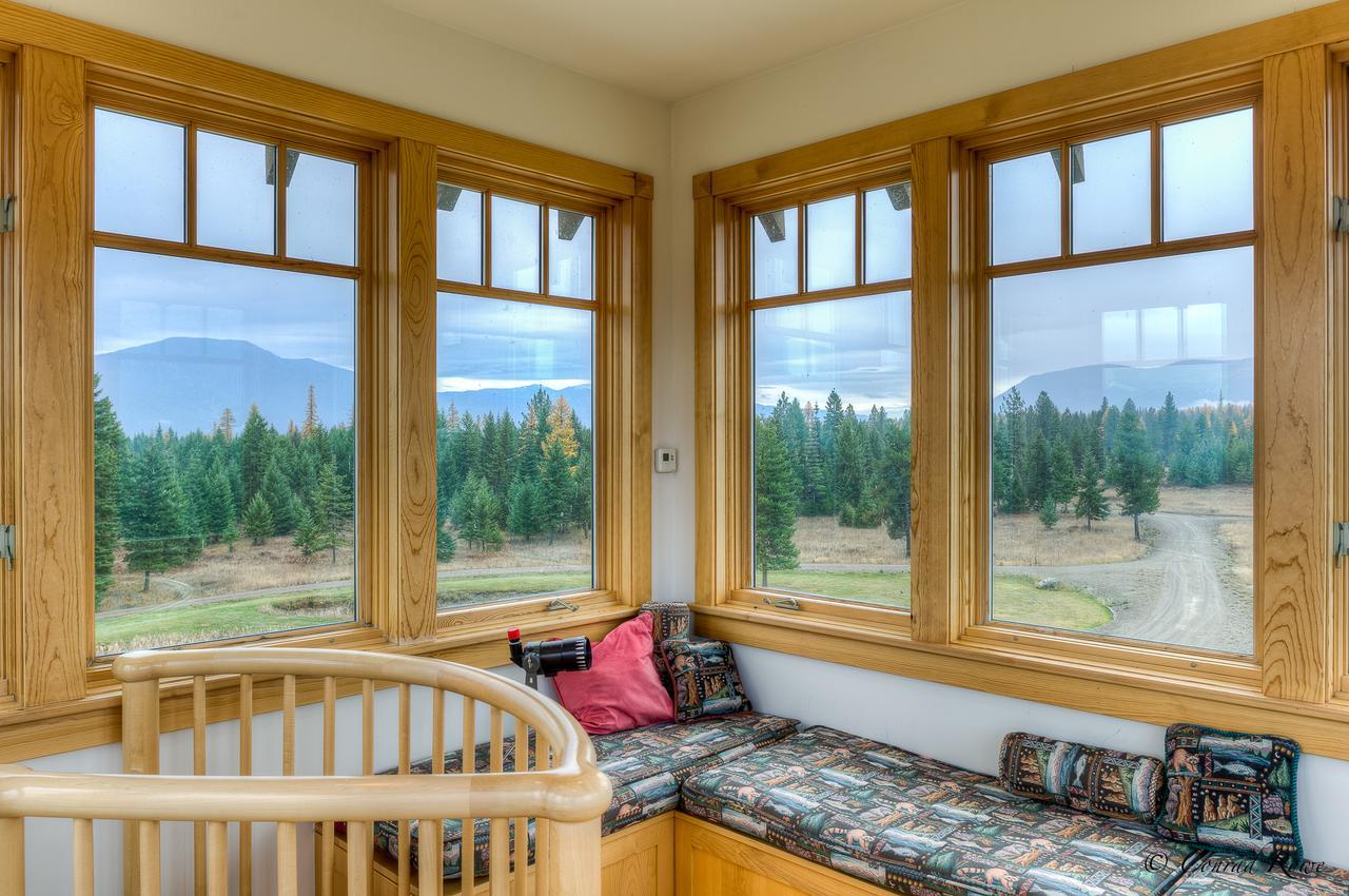 The Lodge At Trout Creek Bed And Breakfast Екстериор снимка