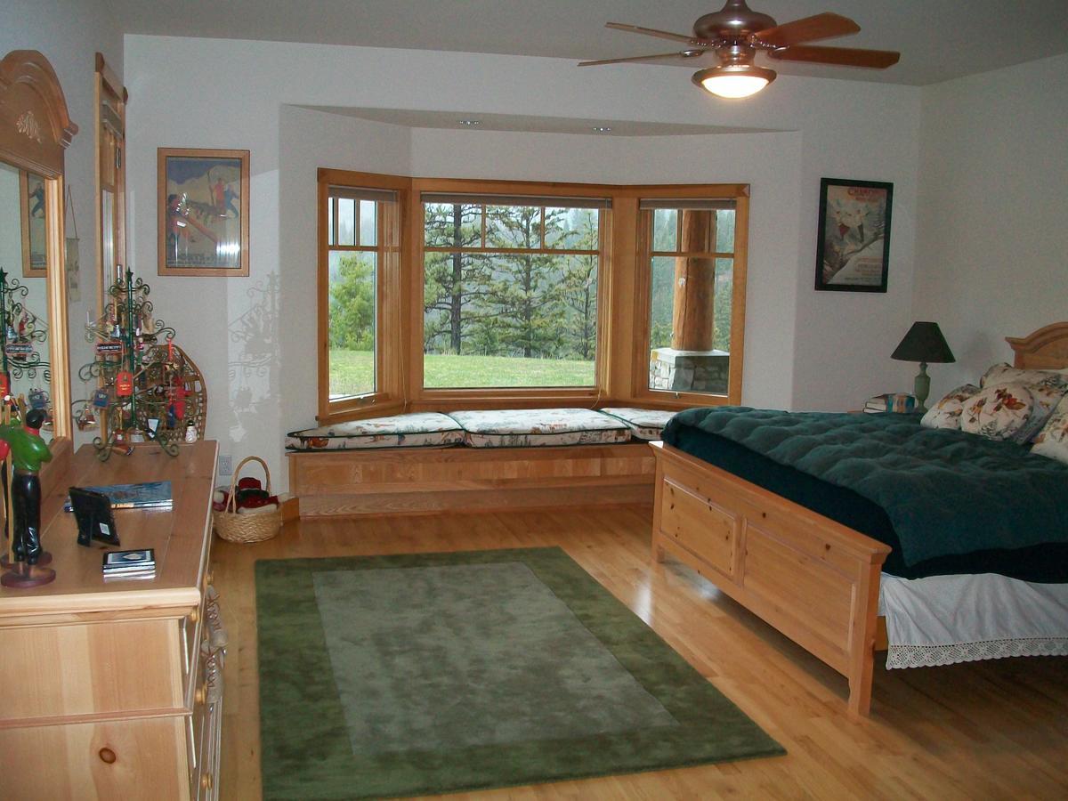 The Lodge At Trout Creek Bed And Breakfast Екстериор снимка